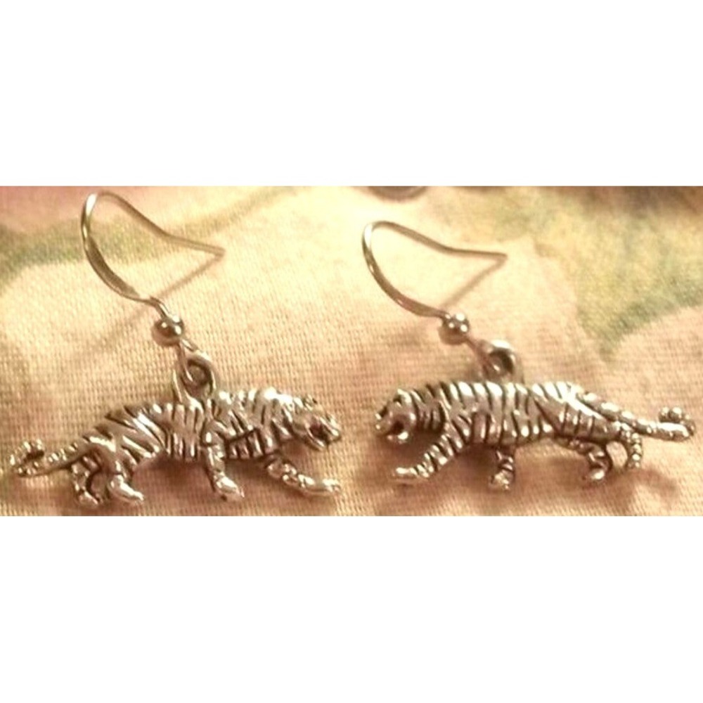 New Tiger Big Kitty Cat Feline Drop Earrings Silver Tone Safari Jungle Animal